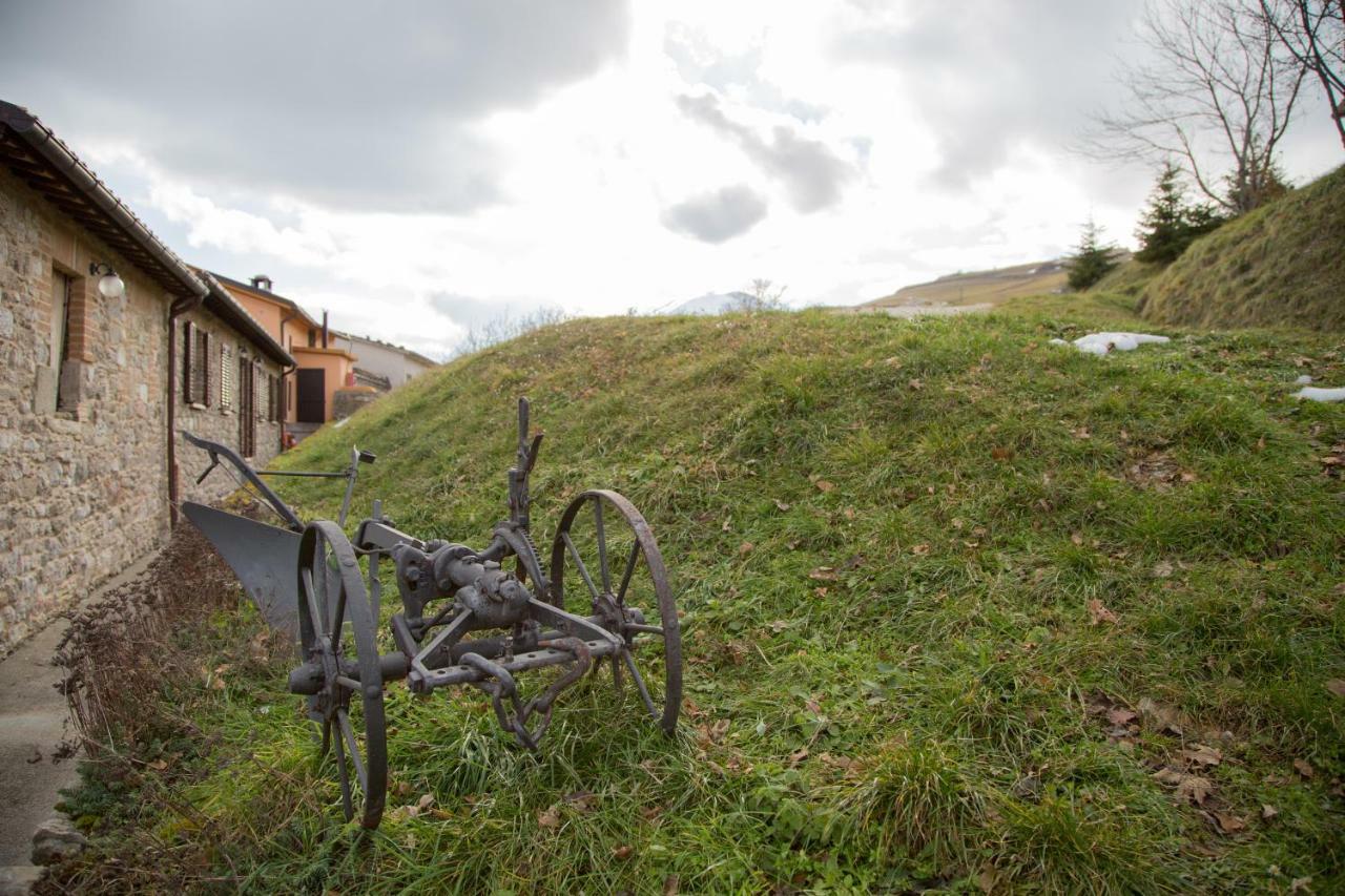 Вилла La Fattoria Dei Sibillini Монтемонако Экстерьер фото